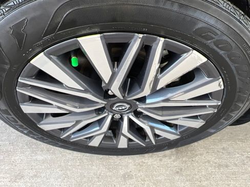 Certified 2023 Nissan Altima 2.5 SV FWD image 36