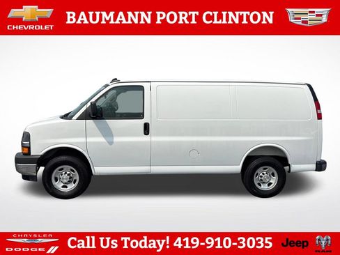 Used 2025 Chevrolet Express 2500 w/ Driver Convenience Package RWD image 2