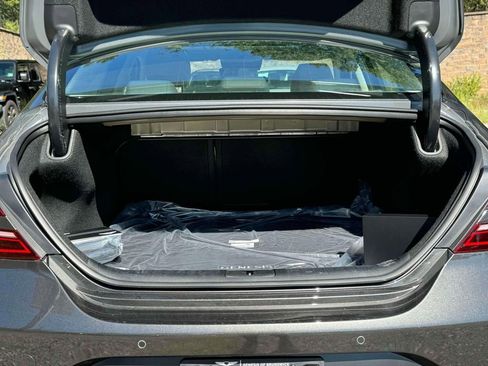 New 2026 Genesis G70 2.5T Prestige image 9