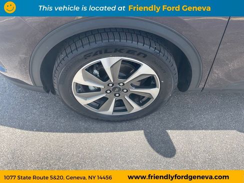 Used 2023 Ford Escape Platinum w/ Premium Technology Package AWD/4WD image 9