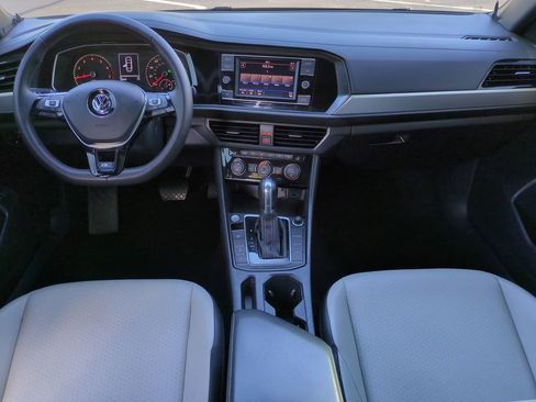 Used 2019 Volkswagen Jetta R-Line image 15