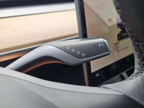 Used 2022 Tesla Model 3 Long Range AWD/4WD image 11