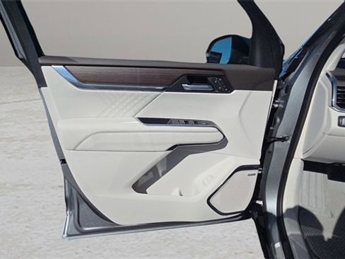 New 2026 GMC Acadia Denali image 22