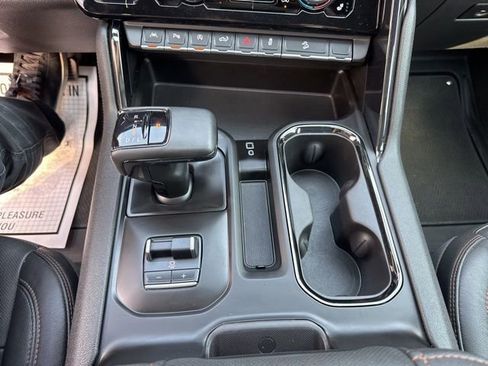 Used 2024 GMC Sierra 1500 AT4 w/ Technology Package image 23