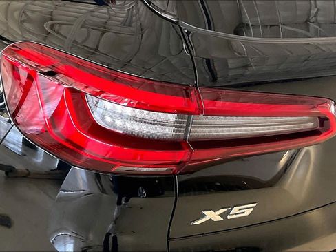 Used 2019 BMW X5 xDrive40i w/ Luxury Seating Package AWD/4WD image 26