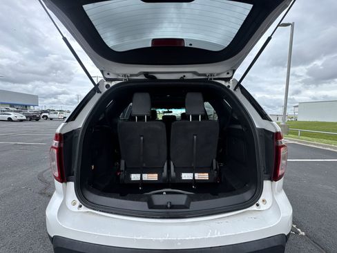 Used 2015 Ford Explorer XLT w/ Equipment Group 202A AWD/4WD image 24