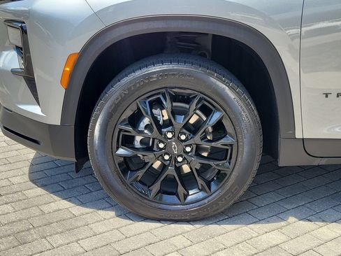 Used 2024 Chevrolet Traverse LS w/ Midnight/Sport Edition FWD image 7
