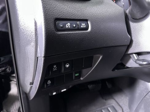 Used 2019 Nissan Rogue Sport SV w/ Technology Package image 18