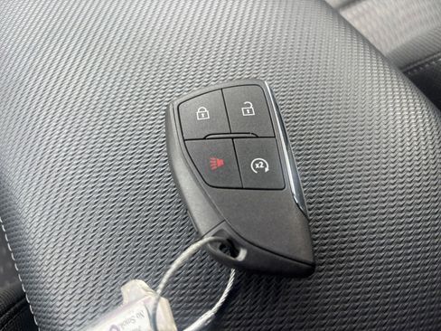 Used 2025 Chevrolet Equinox LT FWD image 24