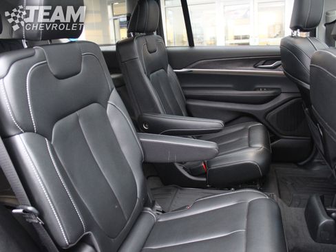 Used 2024 Jeep Grand Cherokee L Limited image 27