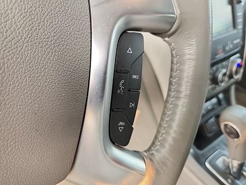 Used 2016 Chevrolet Traverse LTZ AWD/4WD image 11
