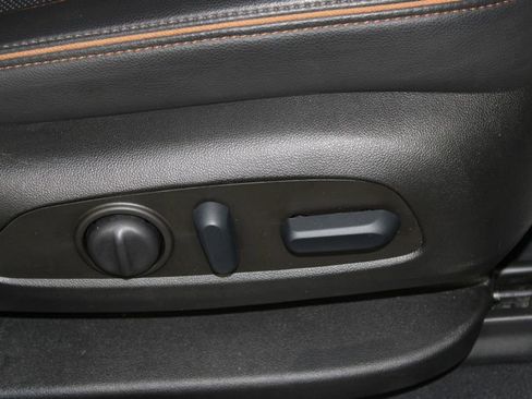 Used 2023 GMC Acadia AT4 w/ Preferred Package image 28