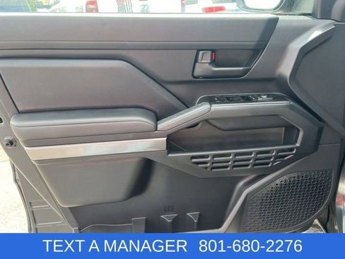 Used 2025 Toyota 4Runner SR5 AWD/4WD image 14