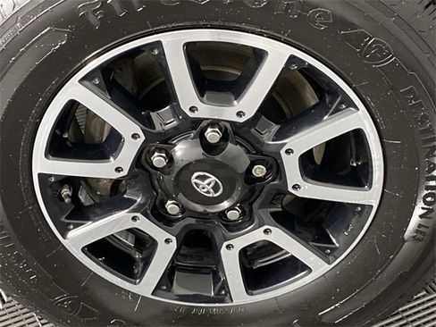 Used 2020 Toyota Tundra SR5 w/ TRD Off-Road Package image 29