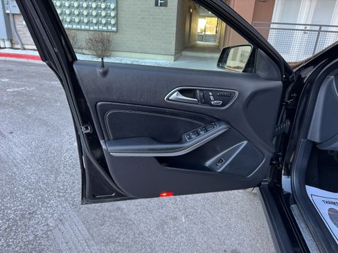 Used 2019 Mercedes-Benz GLA 250 image 21