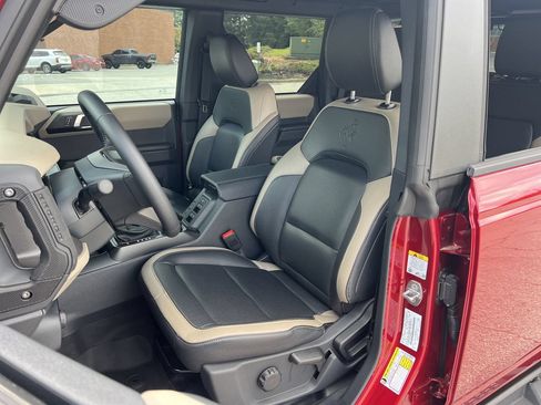 New 2026 Ford Bronco Big Bend w/ Black Diamond Package AWD/4WD image 14