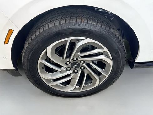 Used 2025 Lincoln Navigator L Reserve AWD/4WD image 34
