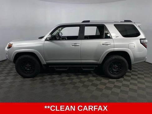 Used 2022 Toyota 4Runner SR5 Premium w/ Moonroof Package AWD/4WD image 5