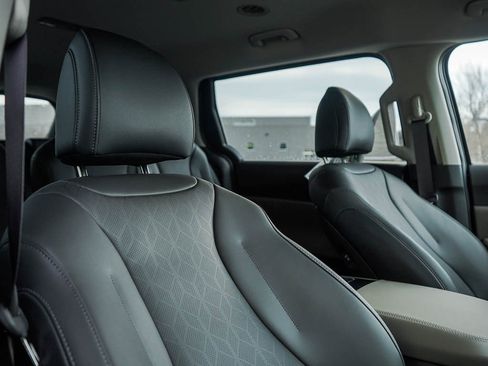 New 2026 Kia Carnival LXS image 11