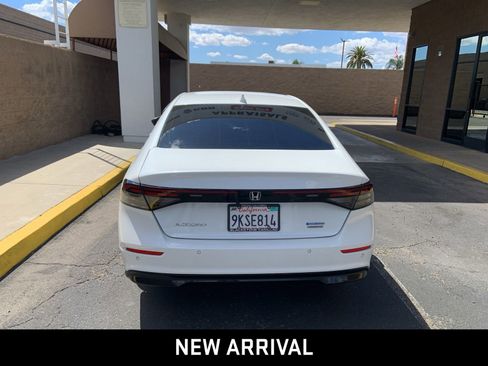 Used 2024 Honda Accord Touring image 5