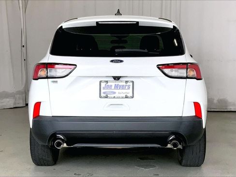 Used 2022 Ford Escape SE w/ SE Sport Appearance Package FWD image 4