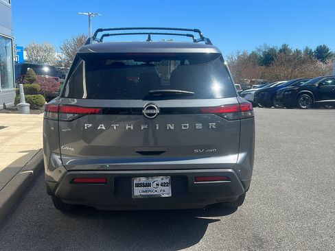 Certified 2024 Nissan Pathfinder SV image 4