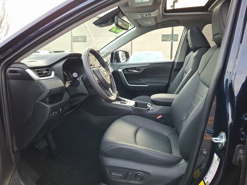 Used 2025 Toyota RAV4 XLE Premium image 13