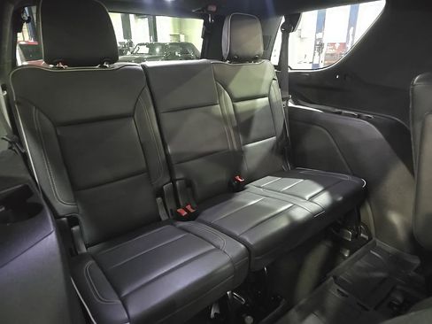 Used 2021 Chevrolet Tahoe Premier w/ Premium Package image 13