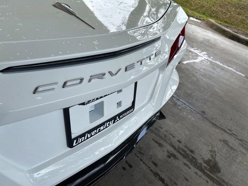 Used 2021 Chevrolet Corvette Stingray Preferred Cpe w/ Chrome Exterior Badge Package image 18