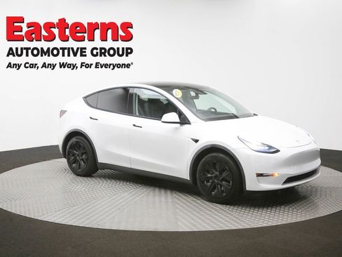 Used 2020 Tesla Model Y Long Range image 45