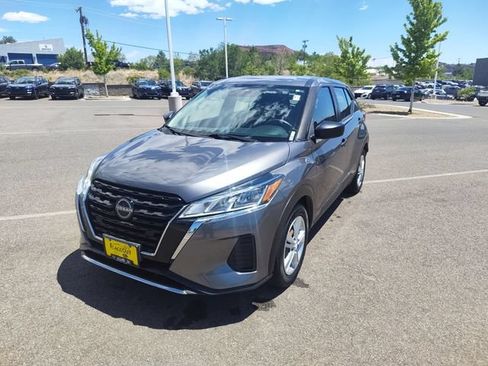 Used 2022 Nissan Kicks S FWD image 7