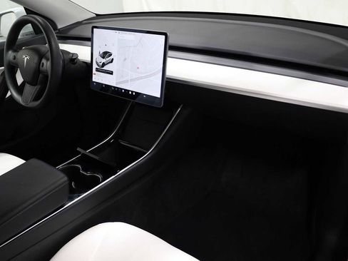 Used 2020 Tesla Model Y Long Range image 6