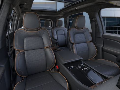New 2025 Lincoln Aviator Black Label w/ Jet Appearance Package AWD/4WD image 10