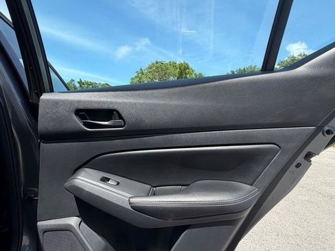 Used 2025 Nissan Altima 2.5 SV FWD image 15