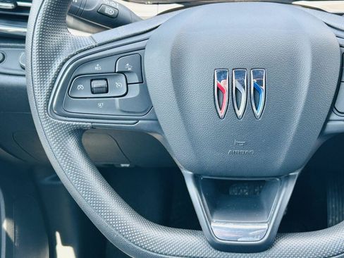 Used 2025 Buick Envista Preferred FWD image 13