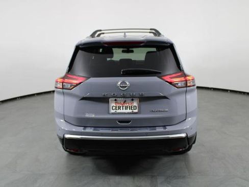 Certified 2024 Nissan Rogue Platinum FWD image 11