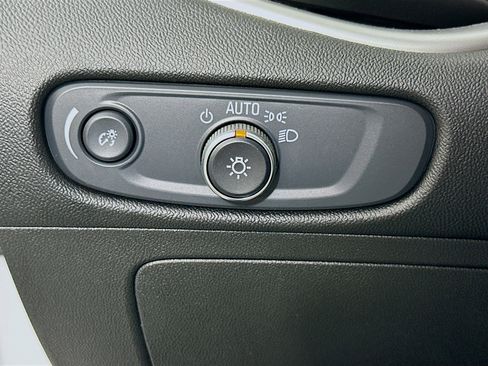 Used 2024 Chevrolet Malibu LT image 17