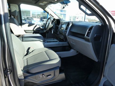 Used 2016 Ford F150 XLT w/ Equipment Group 302A Luxury image 17