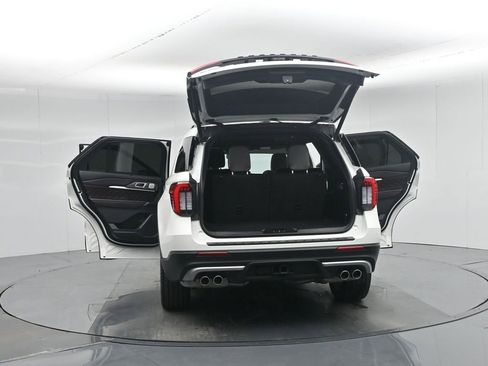 Certified 2025 Ford Explorer Platinum w/ Ultimate Package image 43