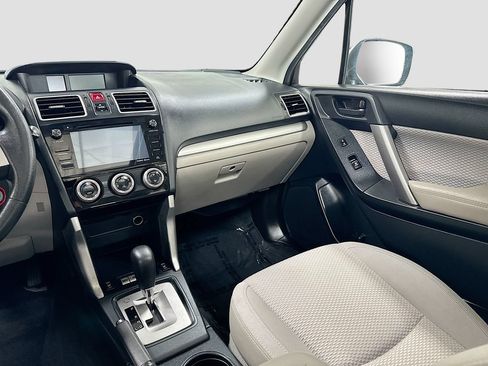 Used 2018 Subaru Forester 2.5i Premium w/ All-Weather Package AWD/4WD image 21