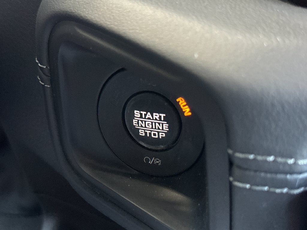 Used 2025 Jeep Wrangler Unlimited Sahara AWD/4WD image 21