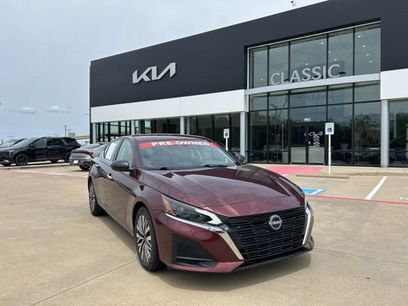 Used 2025 Nissan Altima 2.5 SV