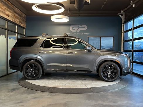 Used 2025 Hyundai Palisade XRT AWD/4WD image 2