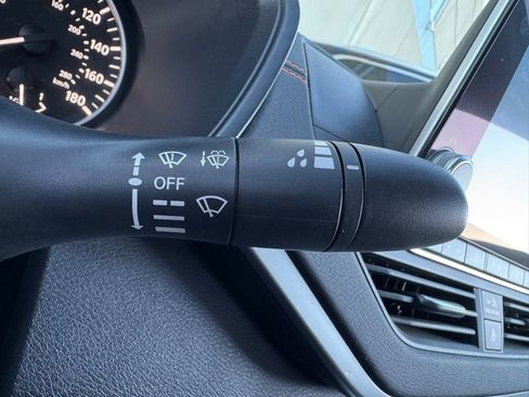 Used 2020 Nissan Altima 2.0 SR image 9