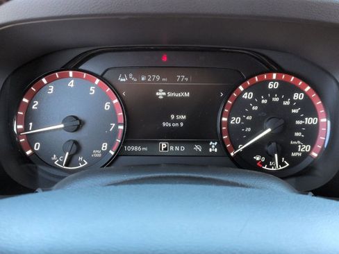 Used 2025 Nissan Frontier PRO-4X w/ Pro Convenience Package image 11