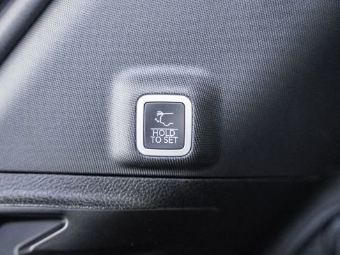 New 2025 Jeep Grand Cherokee Limited w/ Luxury Tech Group II image 11