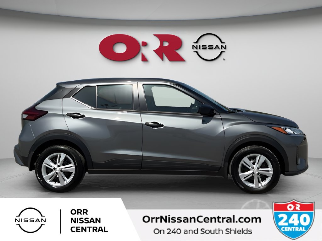 Used 2025 Nissan Kicks Play S FWD image 4