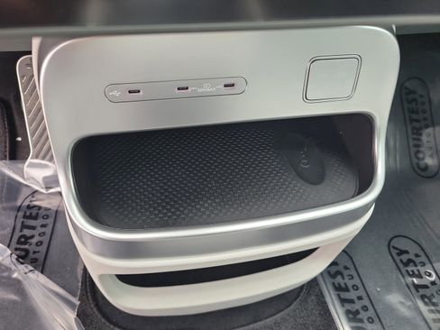 New 2026 Hyundai Ioniq 9 Calligraphy image 33