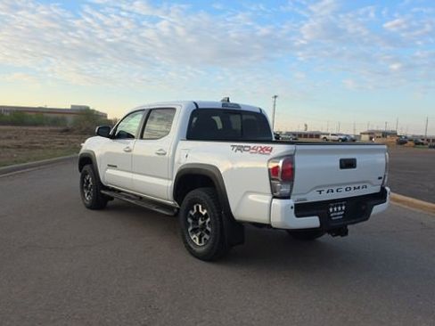 Used 2022 Toyota Tacoma TRD Off-Road w/ Technology Package image 8