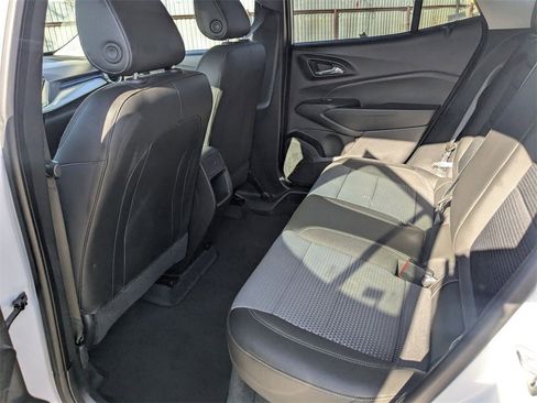 Used 2025 Chevrolet Trax LT w/ LT Convenience Package image 25